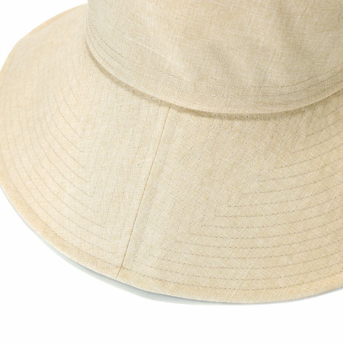 つば先ステッチ